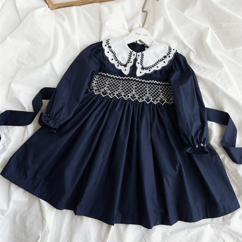 Vintage Fashion La - ชุดเดรสเด็กผู้หญิงแขนยาวปักมือสีน้ำเงินเข้มสไตล์วินเทจ งานแฮนด์เมดจากร้านบูติก ชุดแฟชั่นคริสต์มาสสำหรับเด็กผู้หญิง