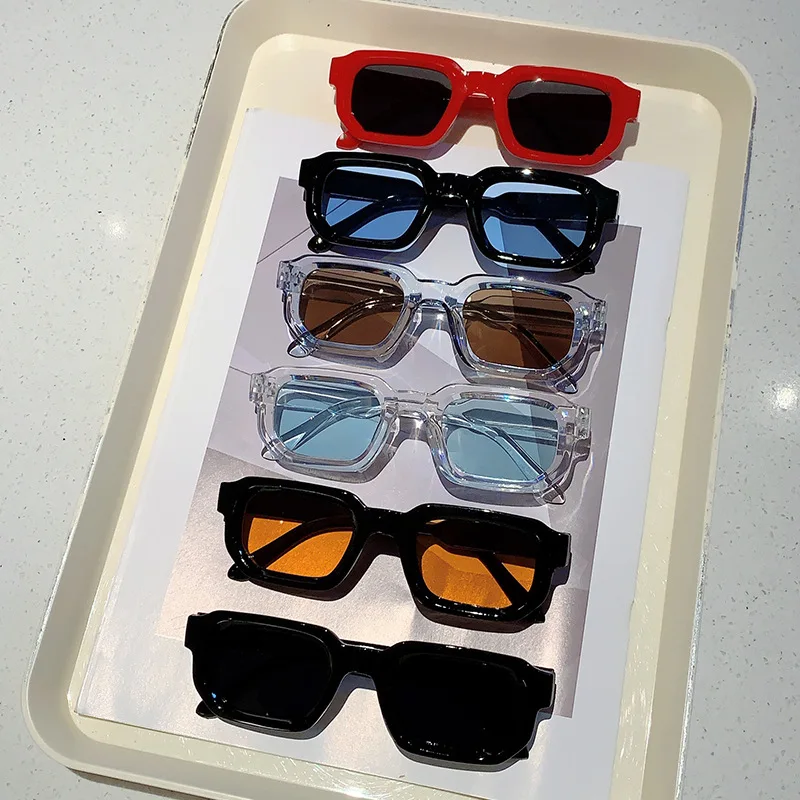 แว่นกันแดดกรอบสี่เหลี่ยมวินเทจ - Vintage Fashion Enthusiasts บทวิจารณ์และราคา