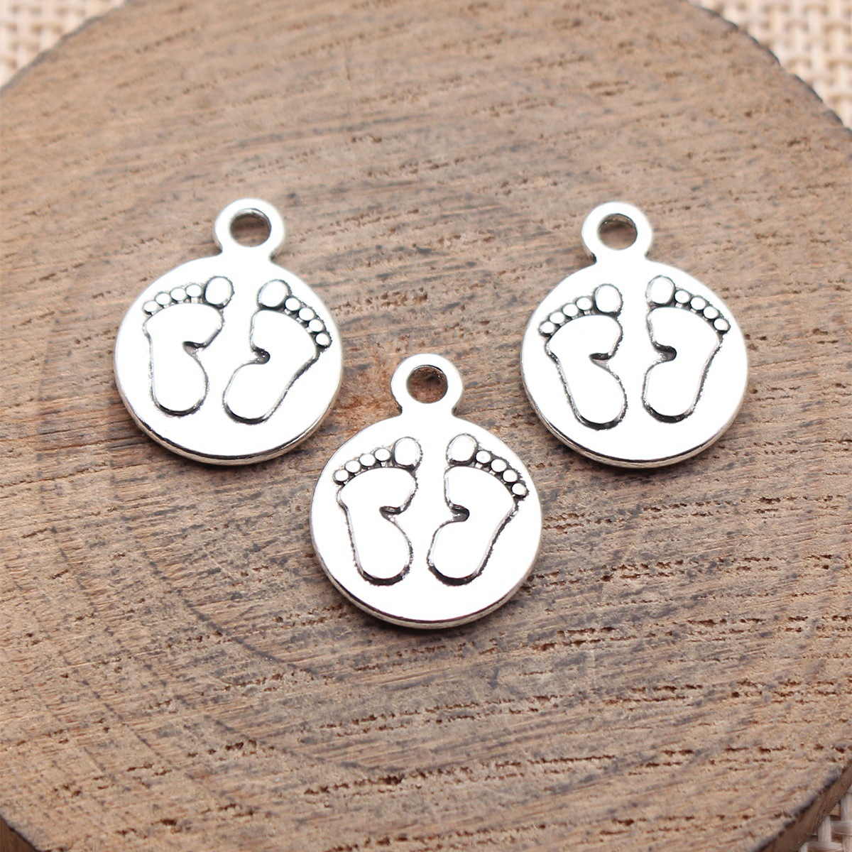 20 ชิ้น 17x13 มม. สีเงินโบราณ  - Vintage Fashion Online บทวิจารณ์และราคา